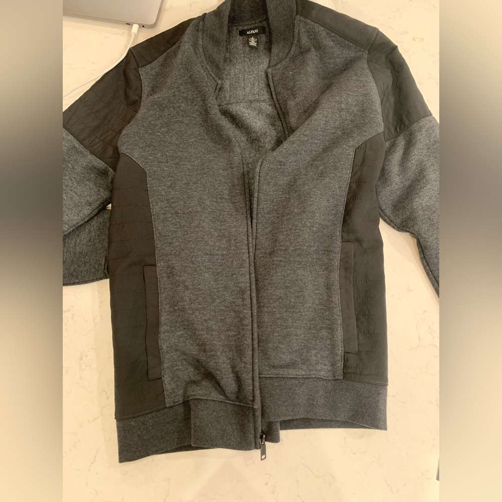 Men’s gray zip up size small with tags